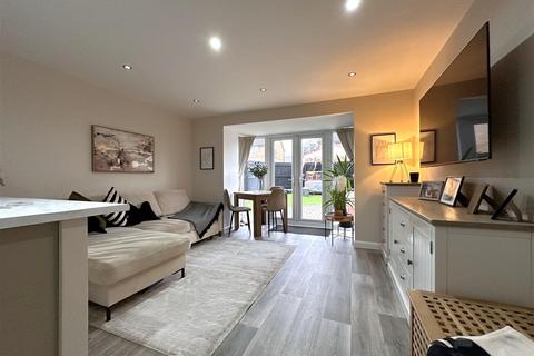 4 bedroom end of terrace house for sale, Carmelita Avenue, Fernwood, Newark