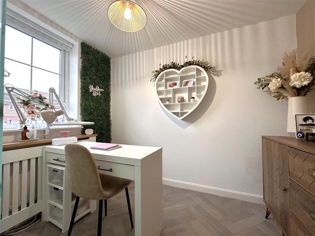 Study/ GF Bedroom (4) 273