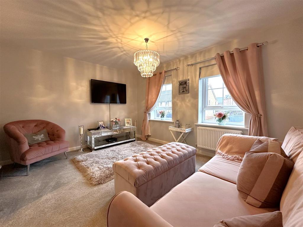 First Floor Lounge 362