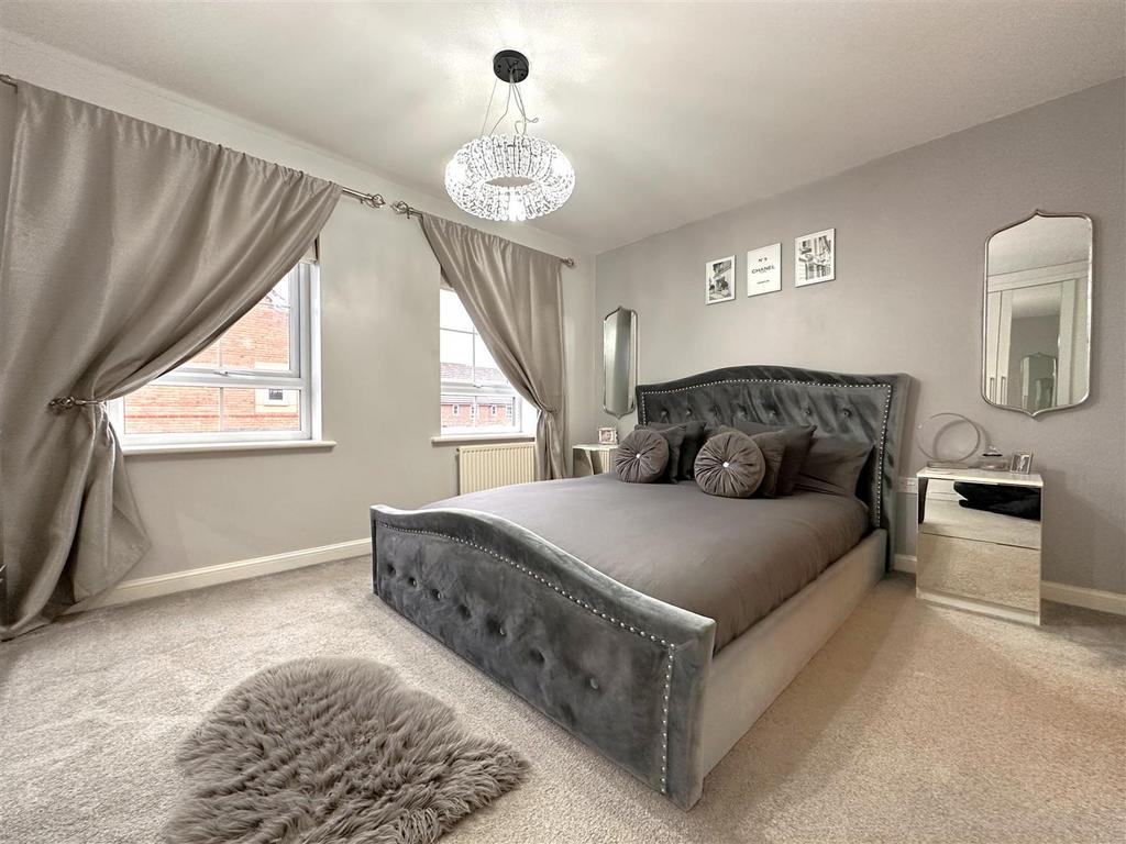 Master Bedroom 380