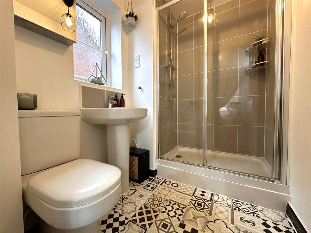 En-Suite Shower Room 390