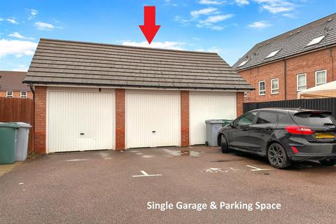 4 bedroom end of terrace house for sale, Carmelita Avenue, Fernwood, Newark