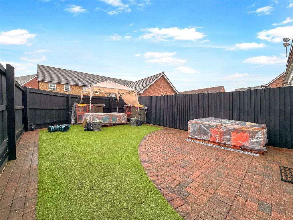 Lovely Low-Maintenance Garden 345