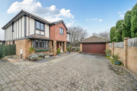 4 bedroom detached house for sale, Tithe Barn Drive, Maidenhead, SL6