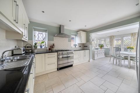 4 bedroom detached house for sale, Tithe Barn Drive, Maidenhead, SL6
