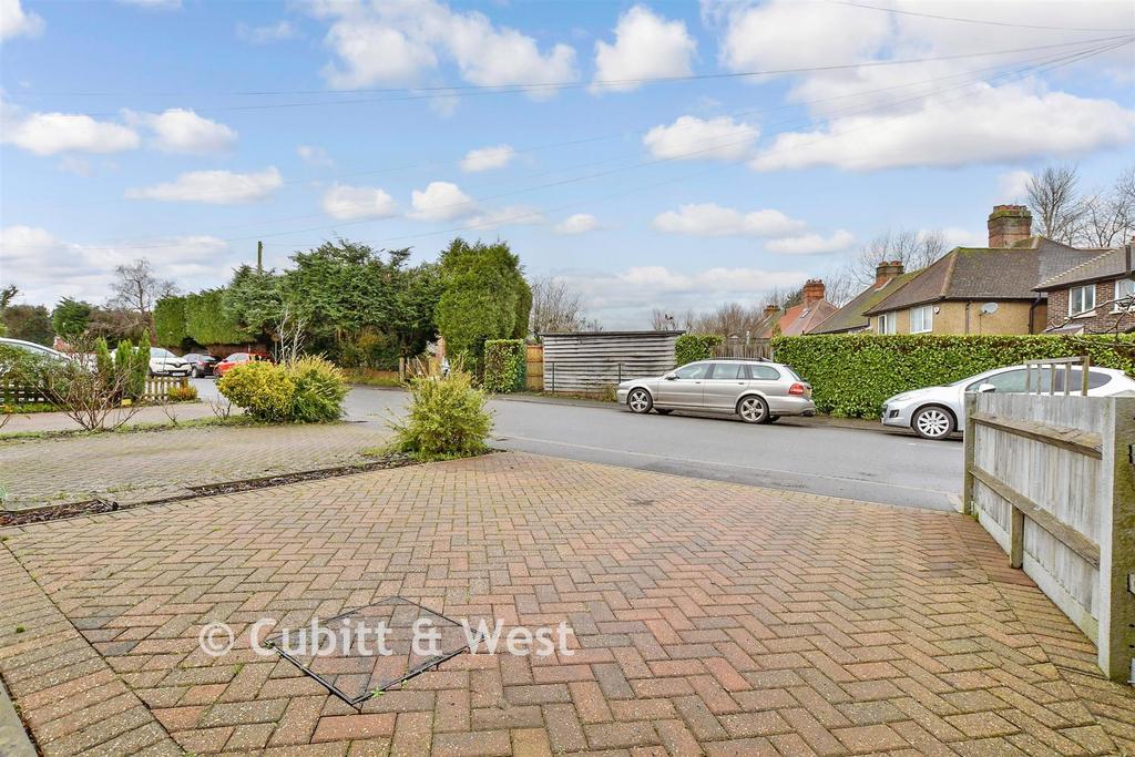 Driveway/Parking