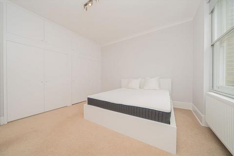 2 bedroom flat to rent, Holland Park Gardens, London W14