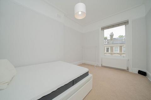 2 bedroom flat to rent, Holland Park Gardens, London W14