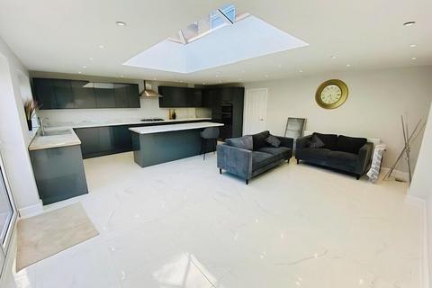 3 bedroom semi-detached house for sale, Chester Road, Sutton Coldfield
