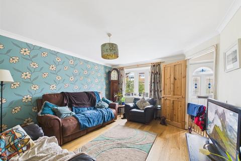 3 bedroom detached house for sale, Mary Rose Avenue, Churchdown, Gloucester