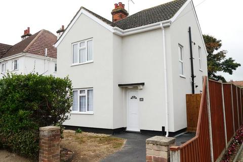 3 bedroom detached house to rent, Britannia Road, Suffolk IP4