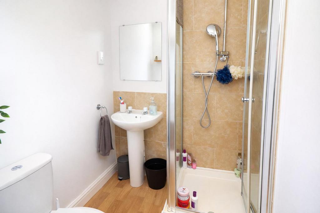 En-suite Shower Room/WC