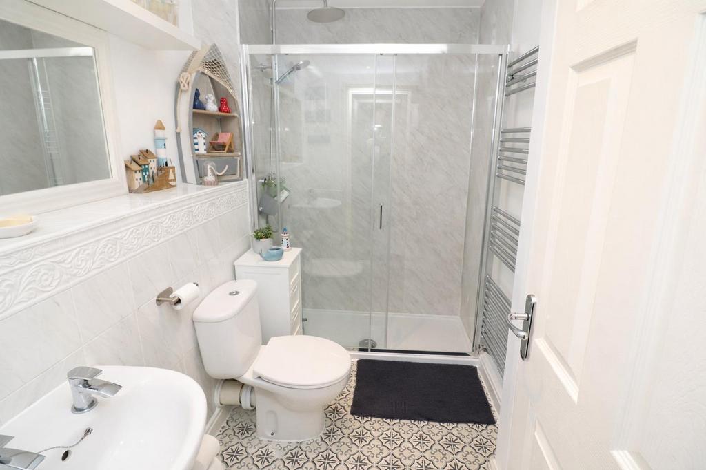 Jack and Jill Shower Room/WC