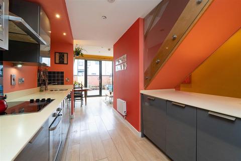 3 bedroom terraced house for sale, Rosebery Street, Moss Side