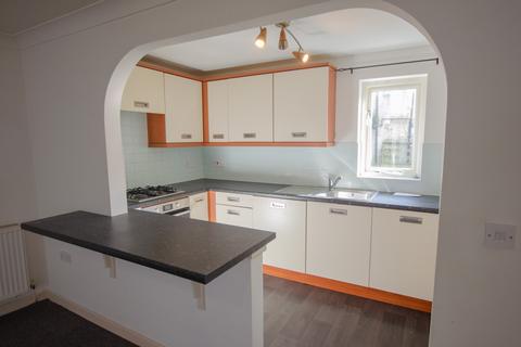2 bedroom flat to rent, 4 The Piazza, Crockwell Street, Bodmin, PL31 2DR