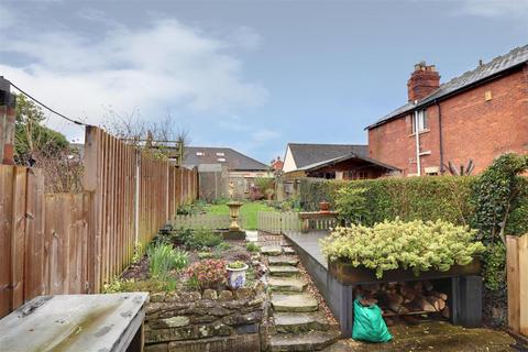 undefined, High Street, Stonehouse