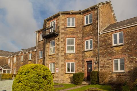 2 bedroom flat to rent, 22 Castle Hill Court Cross Lane, Bodmin