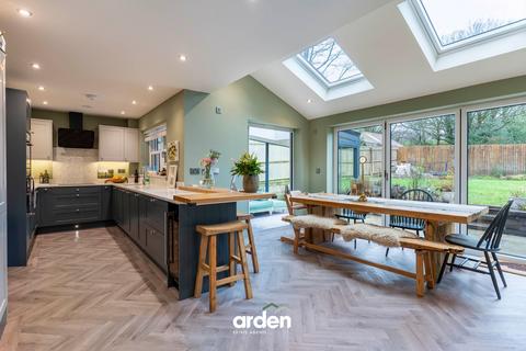 5 bedroom detached house for sale, Linthurst Newtown, Blackwell, B60 1BS