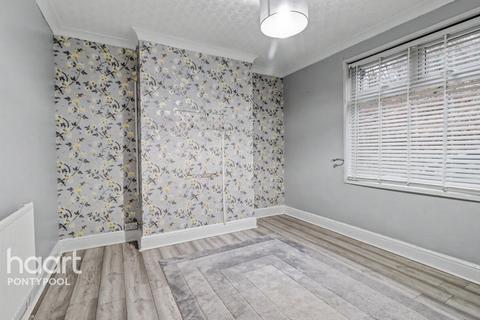 2 bedroom terraced house for sale, Foundry Road, Pontypool