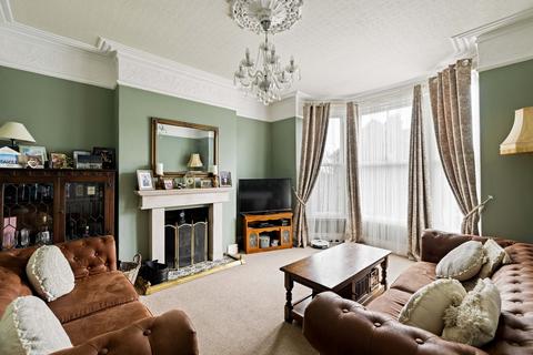 5 bedroom end of terrace house for sale, Priory Grove, Dover, CT17