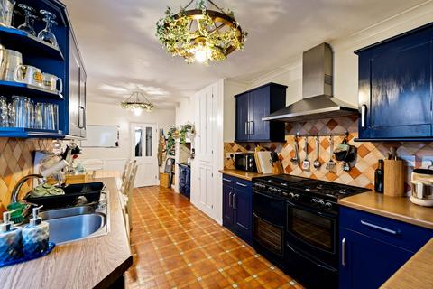 5 bedroom end of terrace house for sale, Priory Grove, Dover, CT17