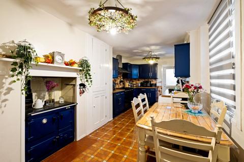 5 bedroom end of terrace house for sale, Priory Grove, Dover, CT17