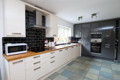 undefined, Chaldon Way, Coulsdon