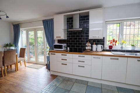 undefined, Chaldon Way, Coulsdon