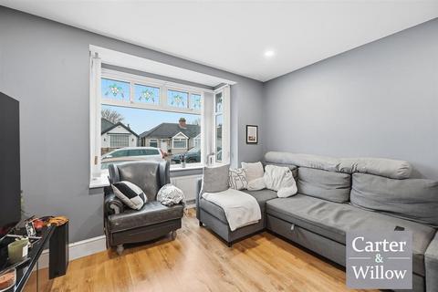 2 bedroom bungalow for sale, Mayswood Gardens, Essex