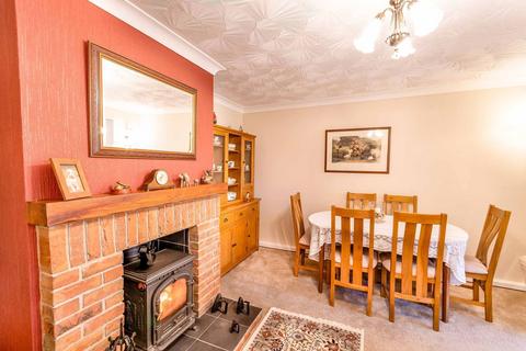 3 bedroom detached bungalow for sale, Low Street, Retford DN22