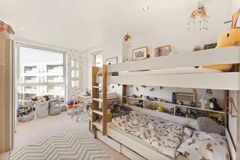 2 bedroom flat for sale, Levett Square, Richmond TW9