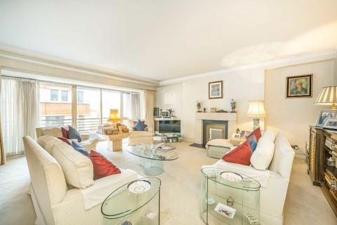 3 bedroom flat for sale, Park Lane, London W1K