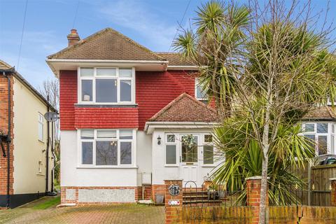 undefined, Spa Drive, Epsom