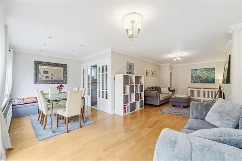undefined, Spa Drive, Epsom
