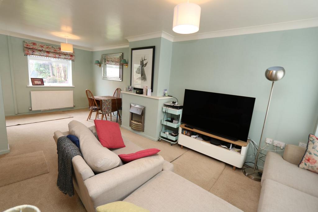 Lounge Dining Room