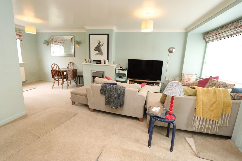 Lounge Dining Room