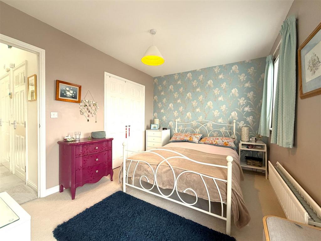 Bedroom 1.JPG