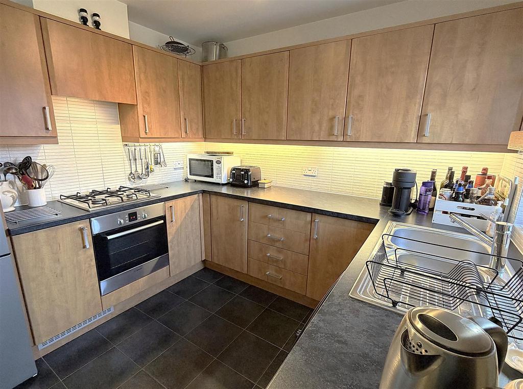 Kitchen 1.JPG