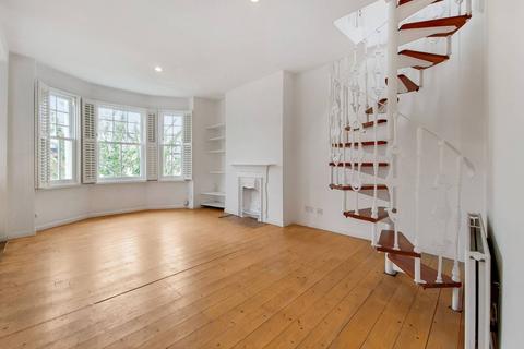 3 bedroom flat to rent, Hackford Road, Stockwell, London, SW9