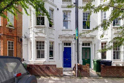 3 bedroom flat to rent, Hackford Road, Stockwell, London, SW9