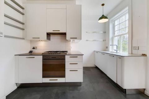 3 bedroom flat to rent, Hackford Road, Stockwell, London, SW9