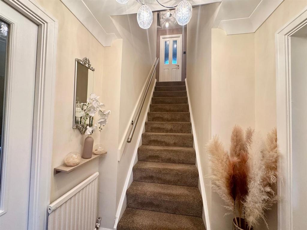Hallway.jpg