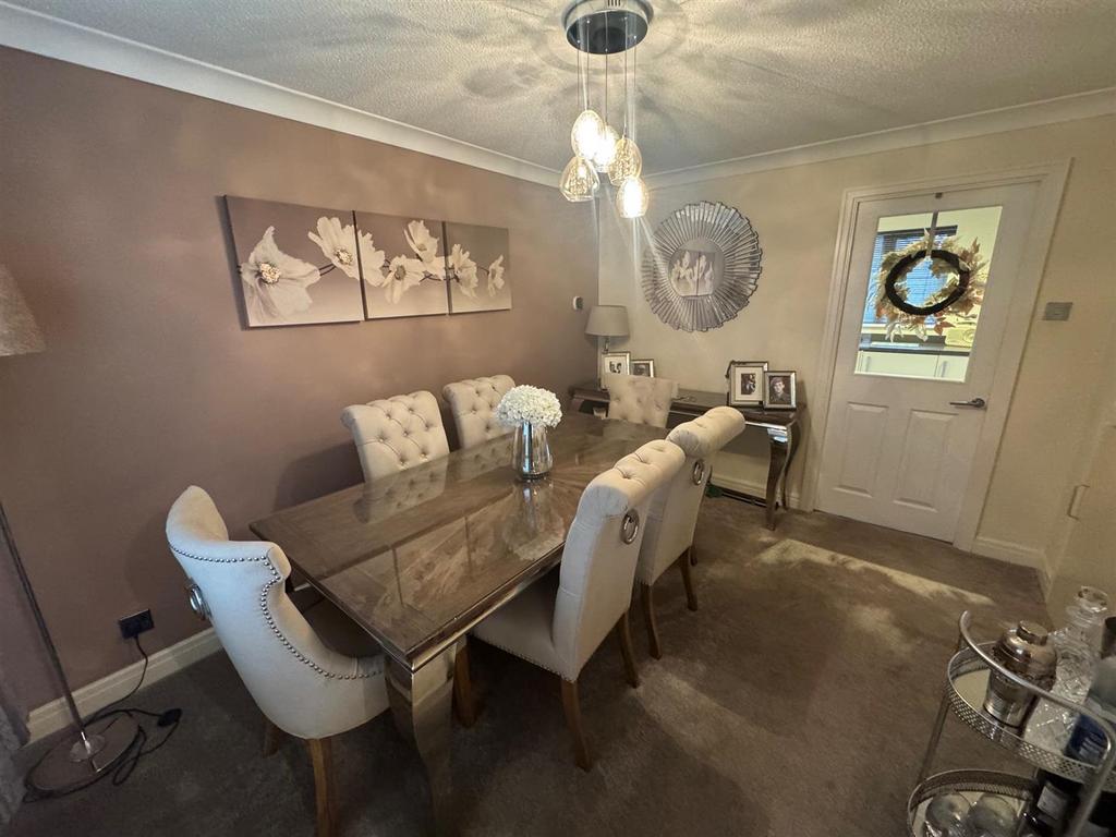 Dinning Room.jpg