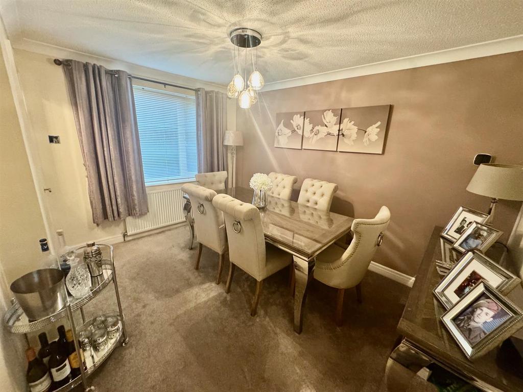 Dinning Room 2.jpg