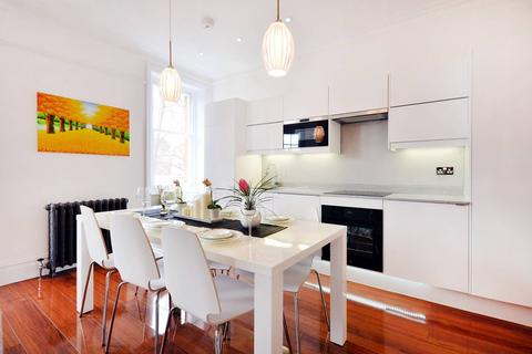 3 bedroom flat to rent, Wolverton Gardens, Ealing, London, W5