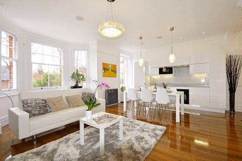 3 bedroom flat to rent, Wolverton Gardens, Ealing, London, W5