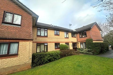 1 bedroom flat for sale, Rydal Court, Watford WD25