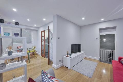 2 bedroom flat for sale, Belgrave Road, Pimlico, London, SW1V