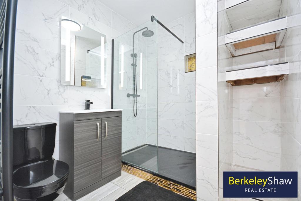 Annex Shower Room