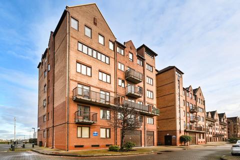 2 bedroom apartment for sale, Frans Hals Court, London, E14